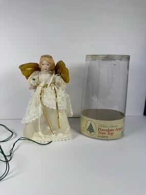 Vintage 10 Light Glowing Angel w/ Porcelain Head & Hands Tree Topper
